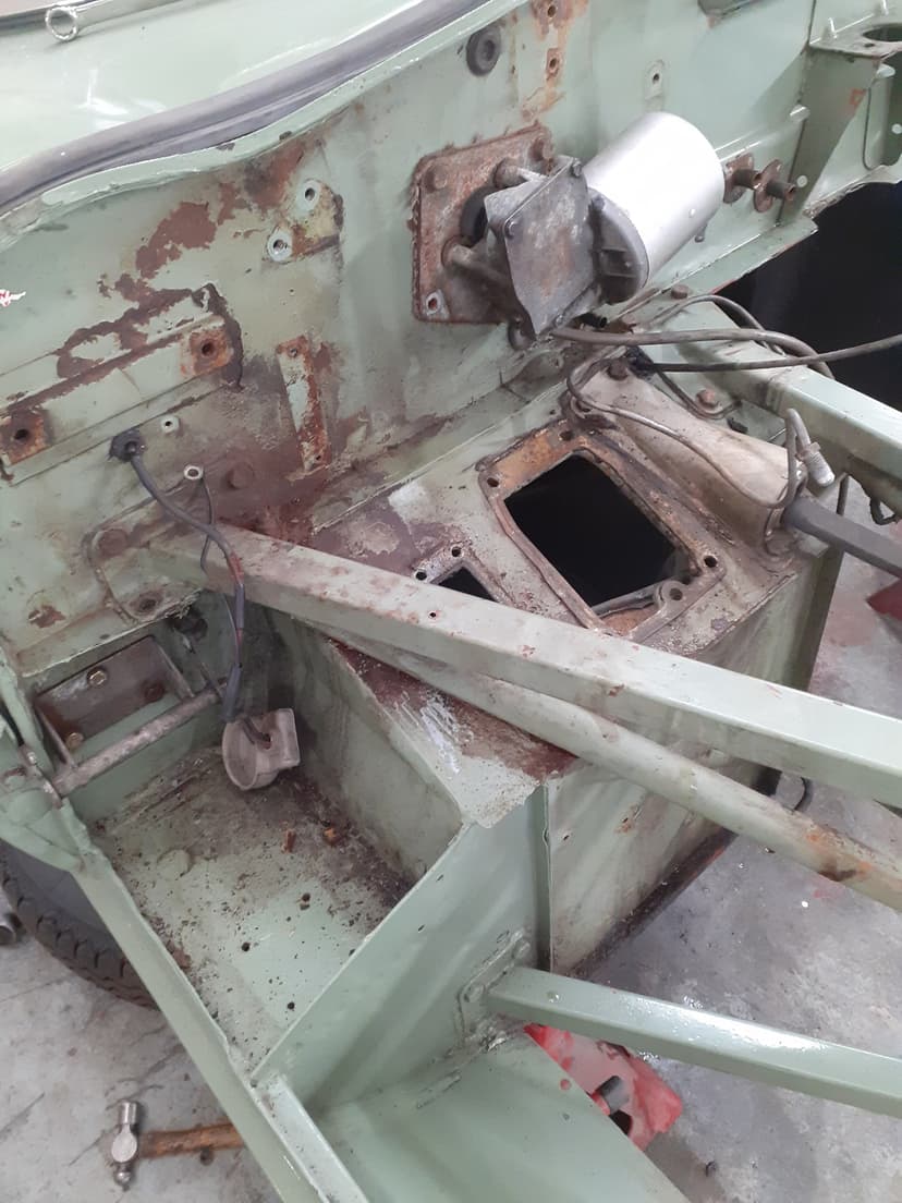 E-Type Front Suspension Rebuild 3