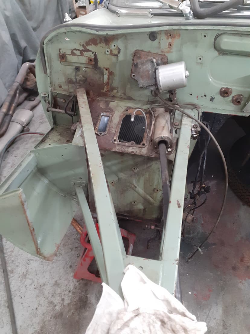 E-Type Front Suspension Rebuild 4